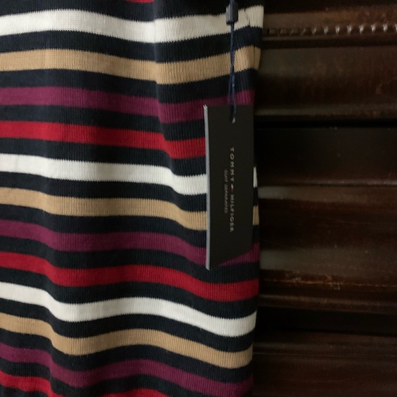 Tommy Hilfiger top - Picture 2 of 3